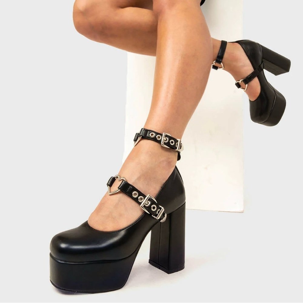 black lamoda platform heels